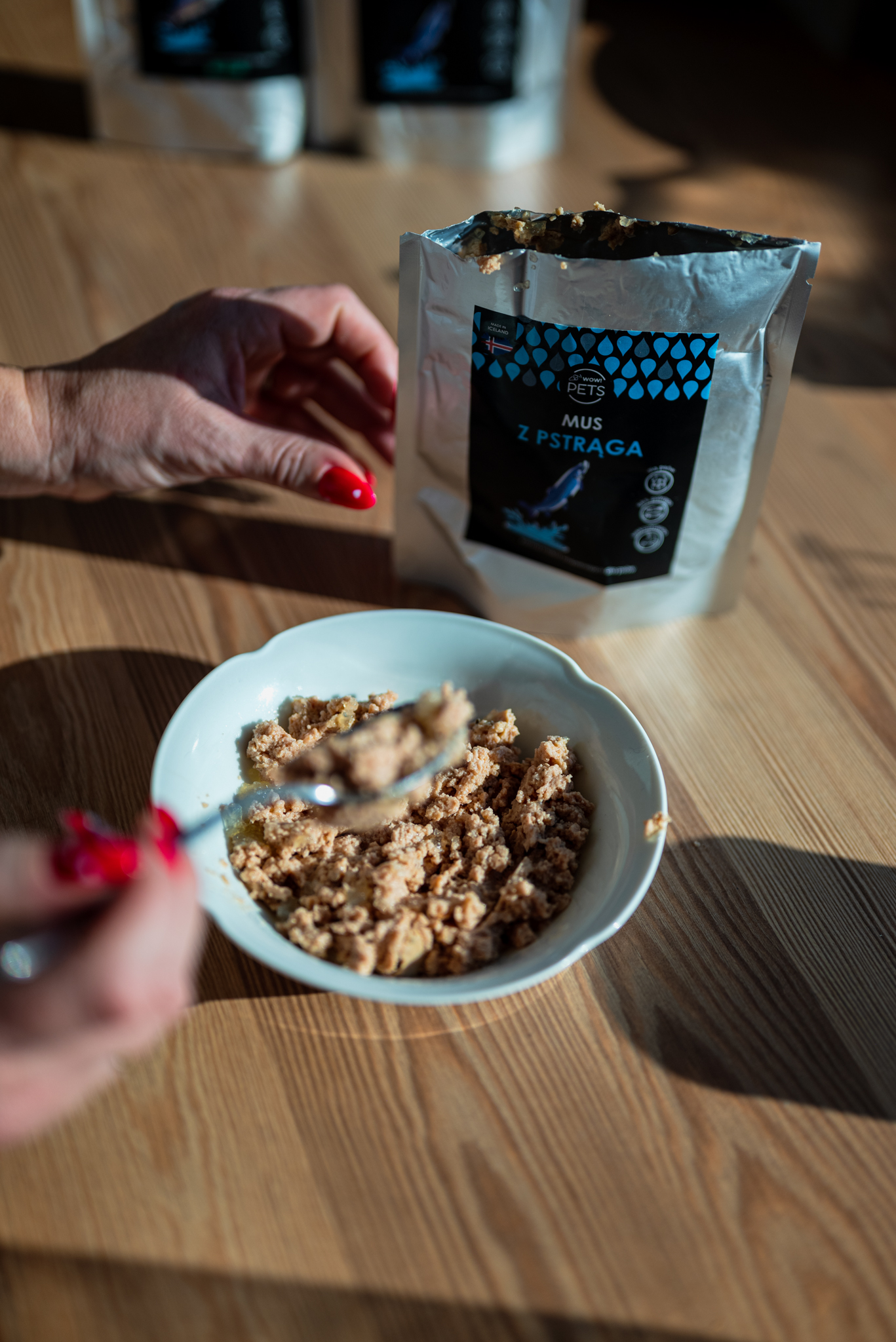 karma mokra mus z pstraga